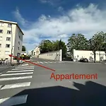 Au Coeur Du Quartier Taittinger