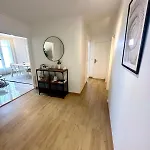 Au Coeur Du Quartier Taittinger